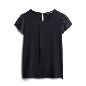 41 HAWTHORN Zeleria Tulip Sleeve Knit Top STITCH FIX EXCLUSIVE
SIZE M | Navy